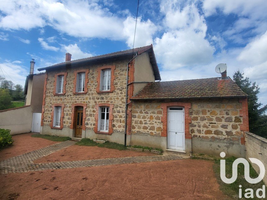 House 3 rooms of 71 m² in Panissières (42360)