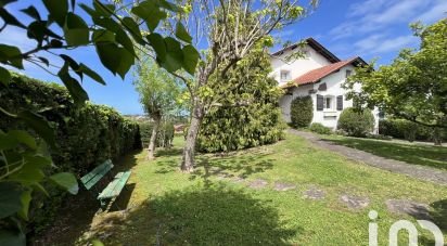 Traditional house 9 rooms of 221 m² in Saint-Jean-de-Luz (64500)
