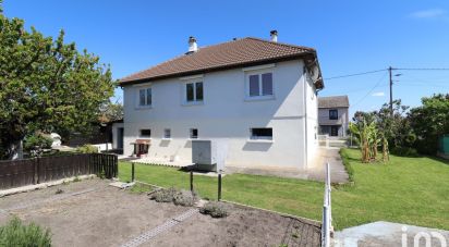 House 6 rooms of 121 m² in Saint-Beauzire (63360)