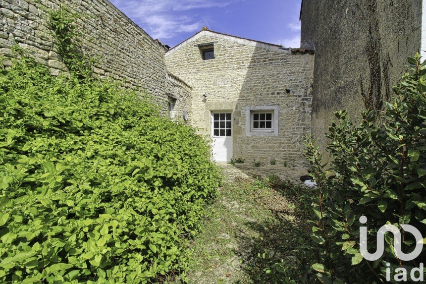 Vente Maison 96m² 4 Pièces à Dampierre-sur-Boutonne (17470) - Iad France