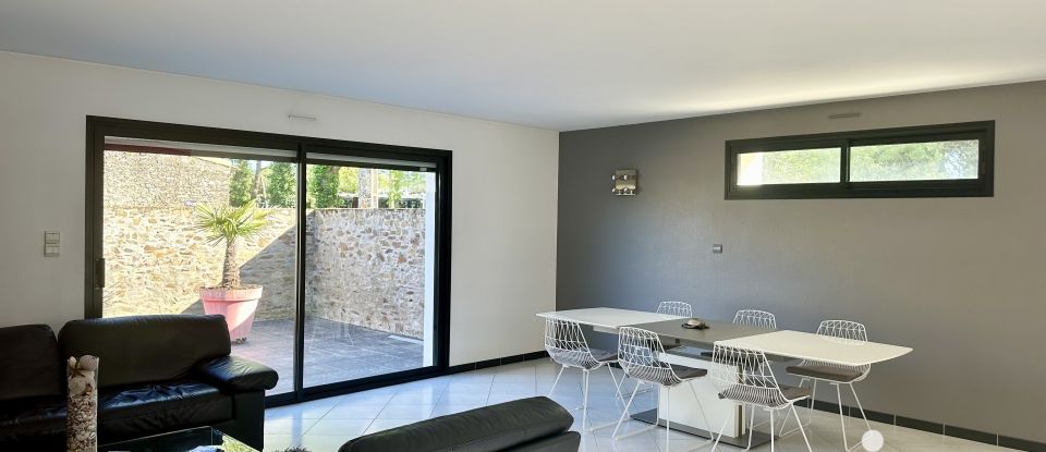 House 6 rooms of 142 m² in Rezé (44400)