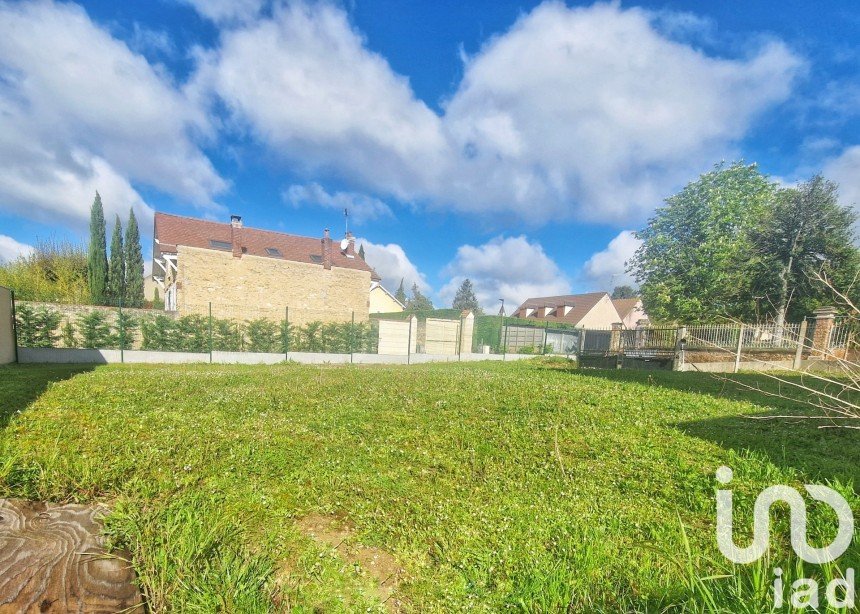 Land of 432 m² in Gargenville (78440)