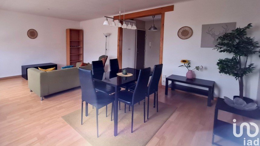 Appartement 3 pièces de 67 m² à Saint-Étienne (42100)