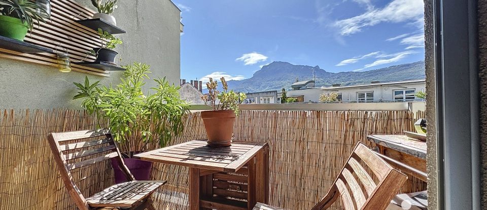 Apartment 3 rooms of 63 m² in Grenoble (38000)