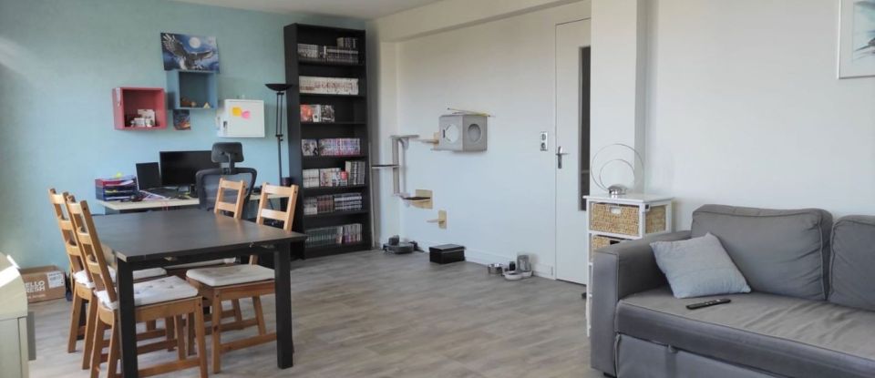 Apartment 3 rooms of 67 m² in Mainvilliers (28300)