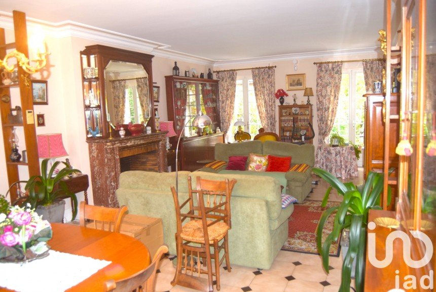 House 4 rooms of 150 m² in Trappes (78190)
