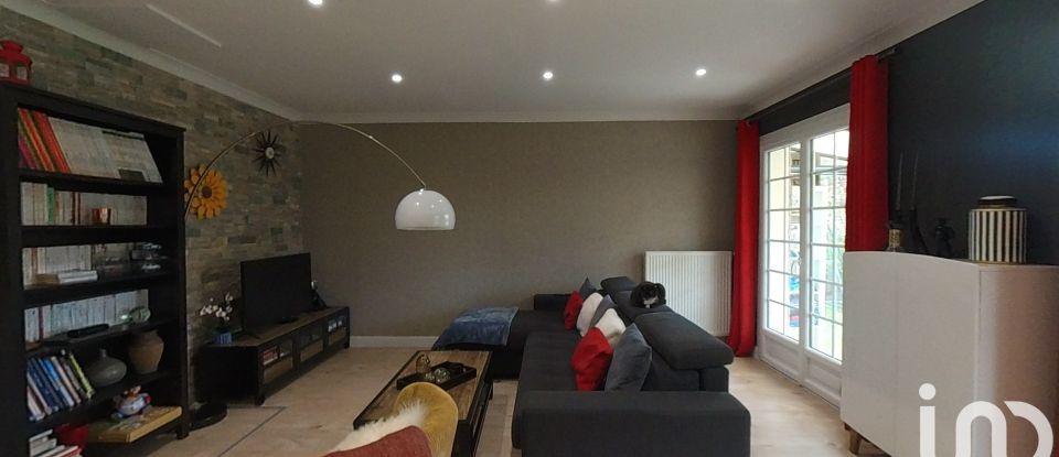 House 5 rooms of 101 m² in La Gouesnière (35350)