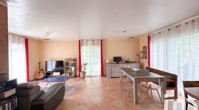 House 5 rooms of 107 m² in Génissac (33420)
