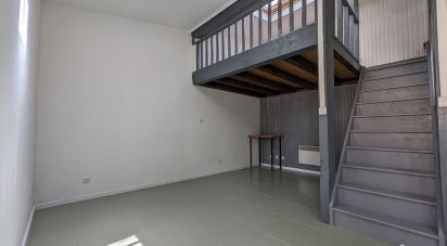 Appartement 1 pièce de 27 m² à Ambarès-et-Lagrave (33440)