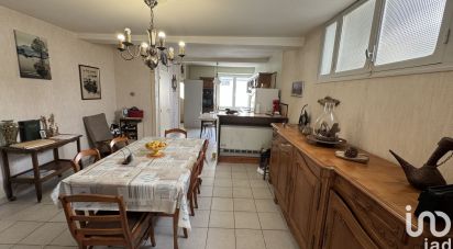 House 4 rooms of 102 m² in Mortagne-sur-Gironde (17120)