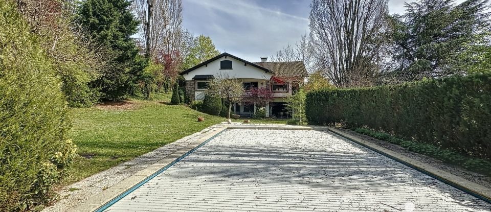 Maison traditionnelle 10 pièces de 319 m² à Mutzig (67190)
