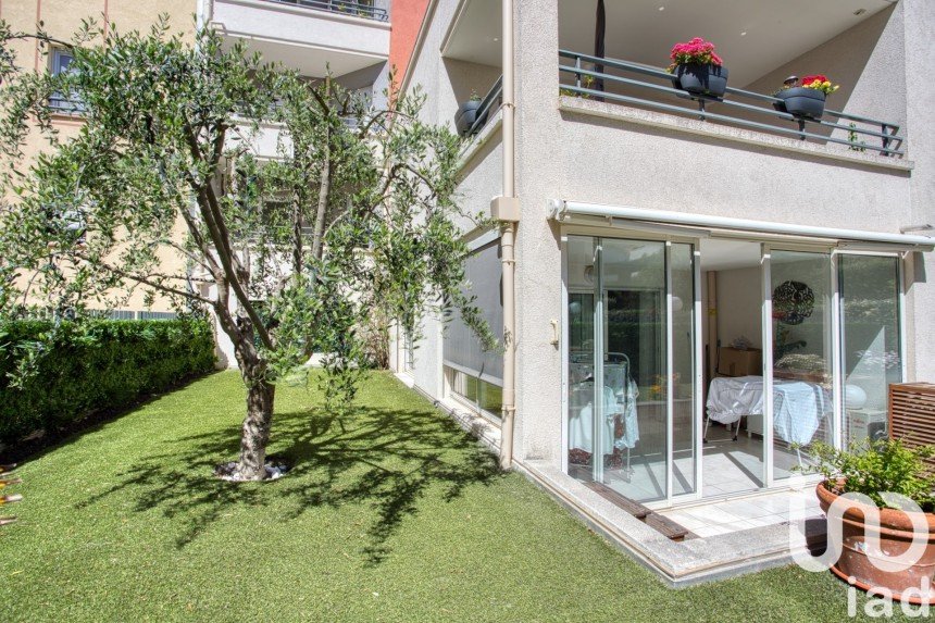 Appartement 3 pièces de 90 m² à Saint-Raphaël (83700)