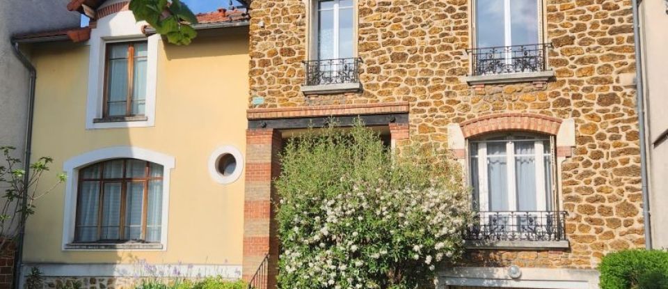 House 9 rooms of 220 m² in Rosny-sous-Bois (93110)