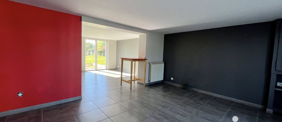 House 7 rooms of 125 m² in Béhasque-Lapiste (64120)