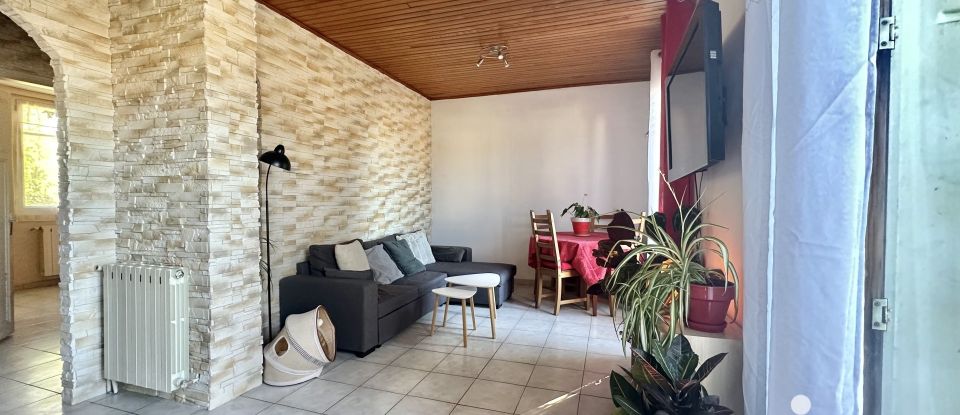 House 6 rooms of 98 m² in Marseille (13015)