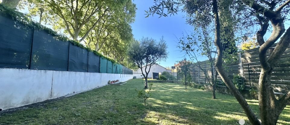 House 6 rooms of 98 m² in Marseille (13015)