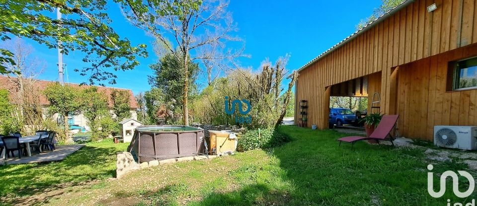 Country house 1 room of 130 m² in Les Pechs du Vers (46360)