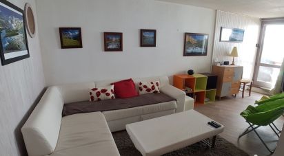 Apartment 2 rooms of 45 m² in LA MONGIE (65200)