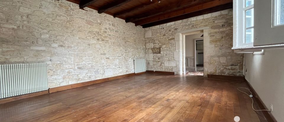 Country house 5 rooms of 117 m² in Hiersac (16290)