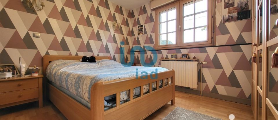 House 5 rooms of 131 m² in Lonny (08150)