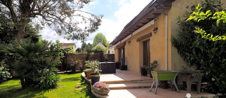 Maison traditionnelle 6 pièces de 171 m² à Montgeron (91230)