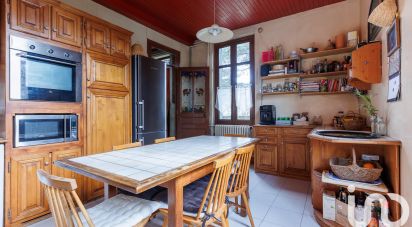 House 4 rooms of 129 m² in Francheville (69340)