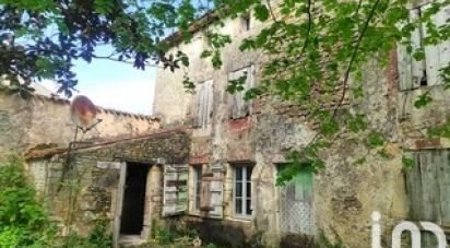 House 9 rooms of 272 m² in Genouillé (17430)