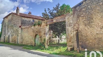 House 9 rooms of 272 m² in Genouillé (17430)