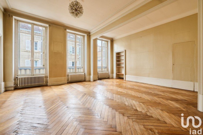 Apartment 5 rooms of 140 m² in Dijon (21000)