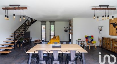 House 5 rooms of 125 m² in La Roche-sur-Yon (85000)