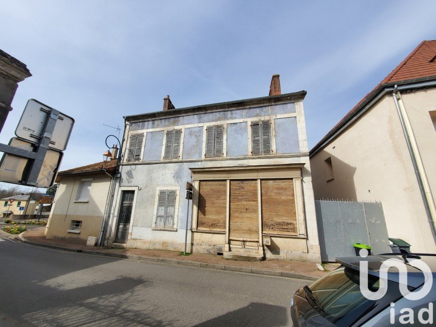 Town house 6 rooms of 250 m² in Neuvy-sur-Loire (58450)