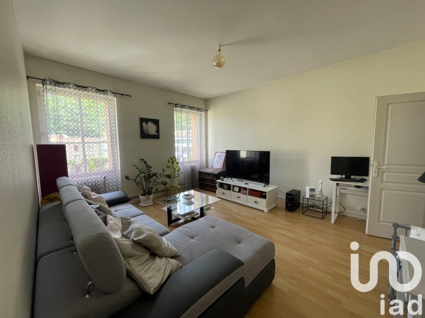 Appartement 3 pièces de 70 m² à Mazamet (81200)