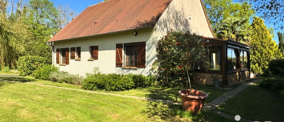 House 4 rooms of 107 m² in Bannay (18300)