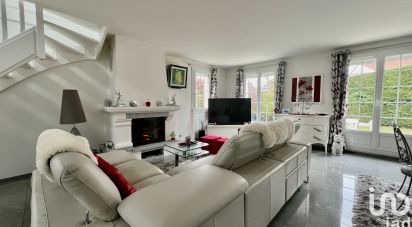 House 5 rooms of 150 m² in Marolles-en-Brie (94440)