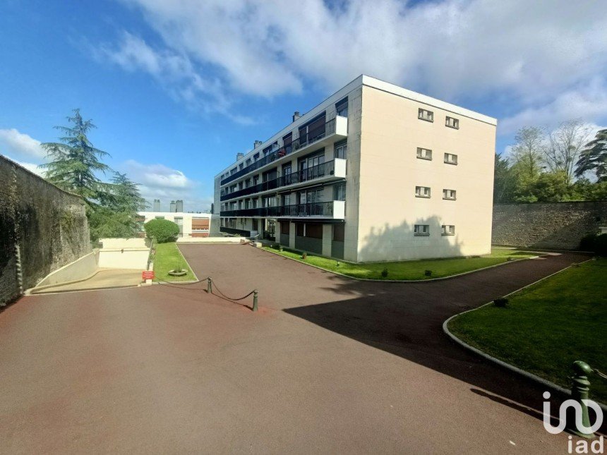 Appartement 3 pièces de 90 m² à Poitiers (86000)