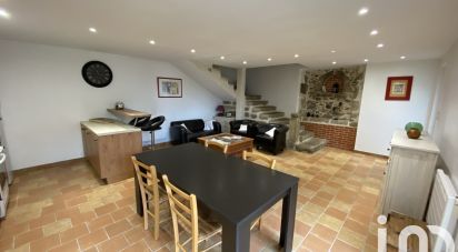 House 4 rooms of 85 m² in Les Herbiers (85500)