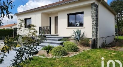 Traditional house 8 rooms of 180 m² in Saint-Pierre-du-Chemin (85120)