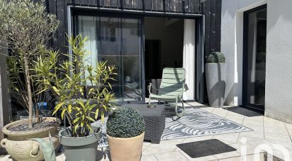 House 4 rooms of 91 m² in Rivedoux-Plage (17940)