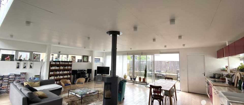 Architect house 9 rooms of 207 m² in Nantes (44200)