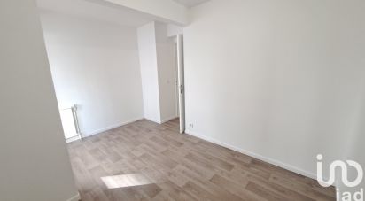 Apartment 3 rooms of 67 m² in Pau (64000)
