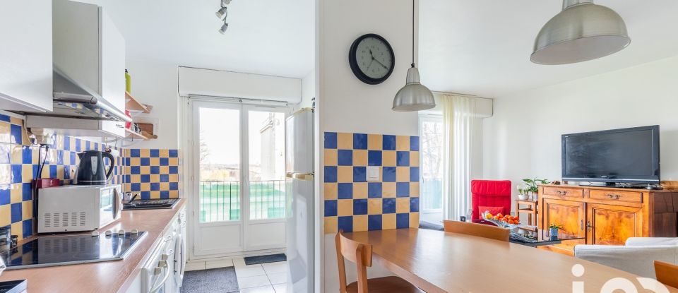 Apartment 3 rooms of 69 m² in Viry-Châtillon (91170)