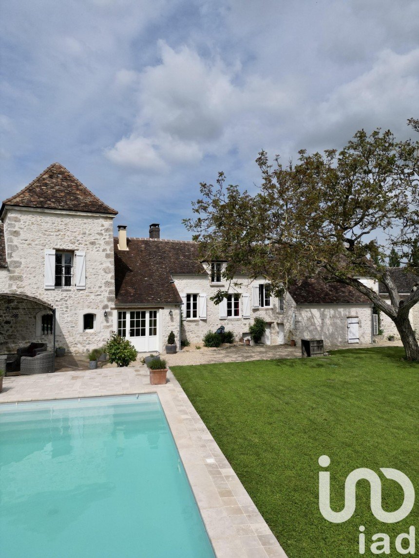 Mansion 6 rooms of 120 m² in Château-Landon (77570)