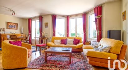 Traditional house 8 rooms of 192 m² in Noisy-le-Roi (78590)