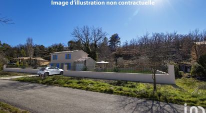 Land of 2,400 m² in Montagnac-Montpezat (04500)
