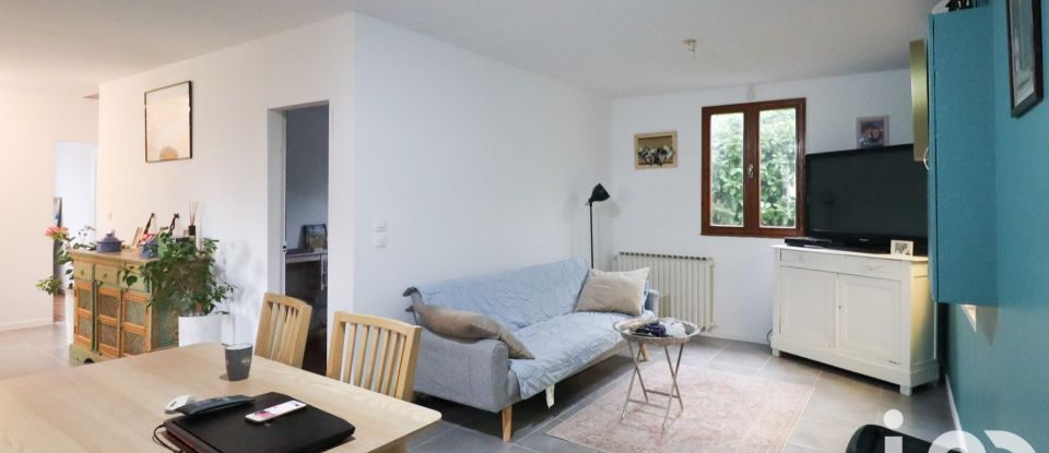 Maison 4 pièces de 71 m² à Bassens (33530)