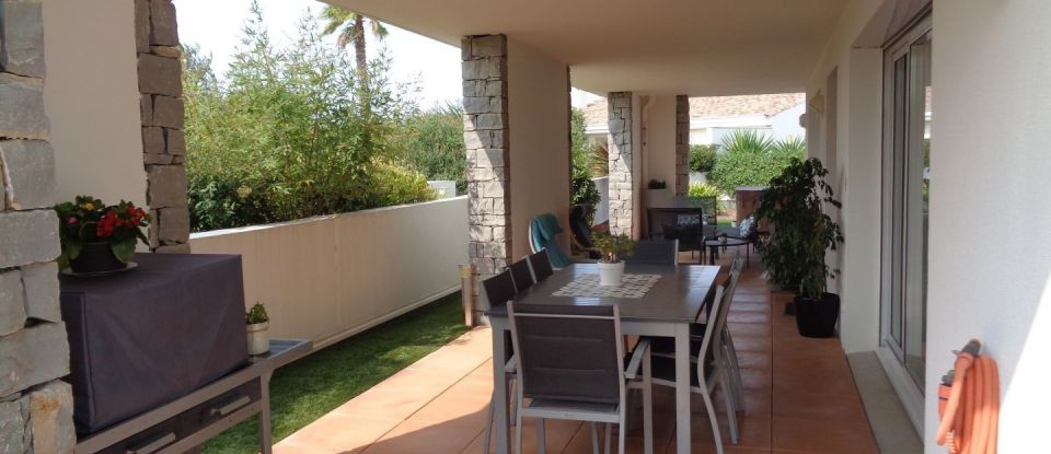 House 4 rooms of 140 m² in LE CAP D'AGDE (34300)