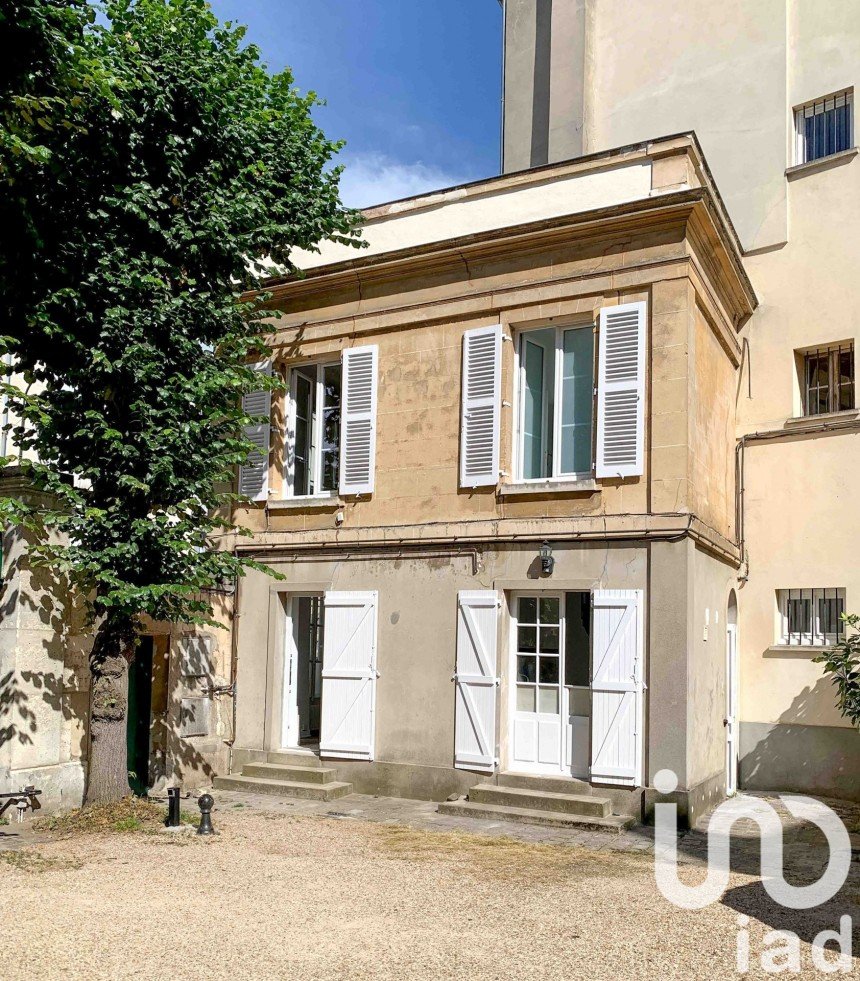 Apartment 2 rooms of 42 m² in Saint-Germain-en-Laye (78100)