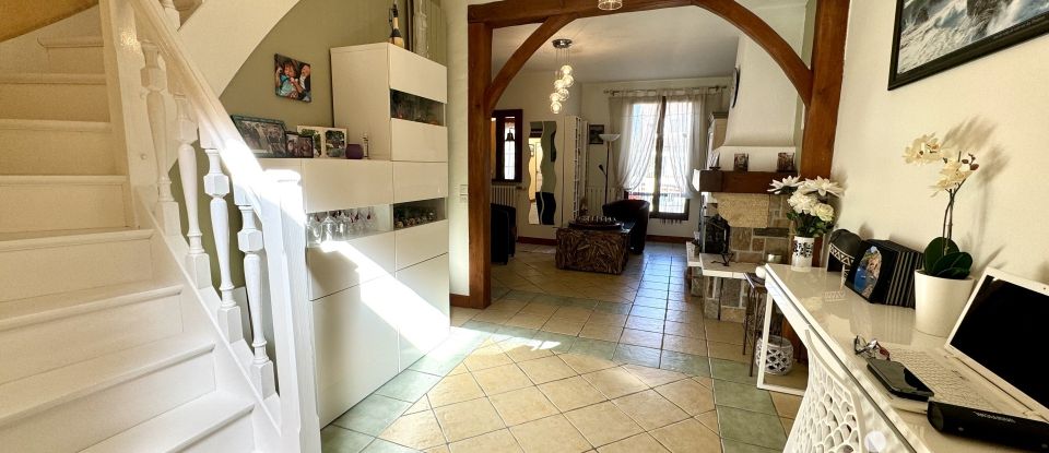 Traditional house 6 rooms of 143 m² in Vigneux-sur-Seine (91270)