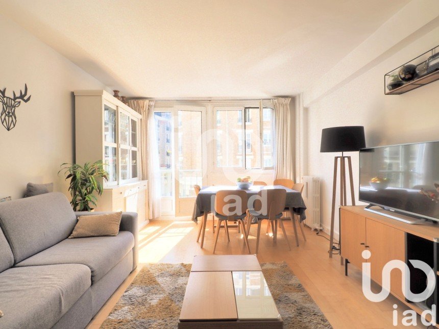 Appartement 3 pièces de 57 m² à Paris (75015)