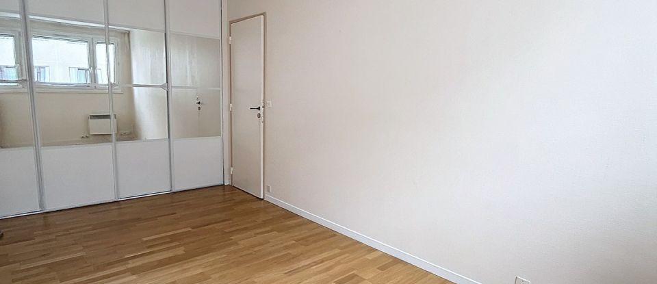 Apartment 4 rooms of 77 m² in Yerres (91330)